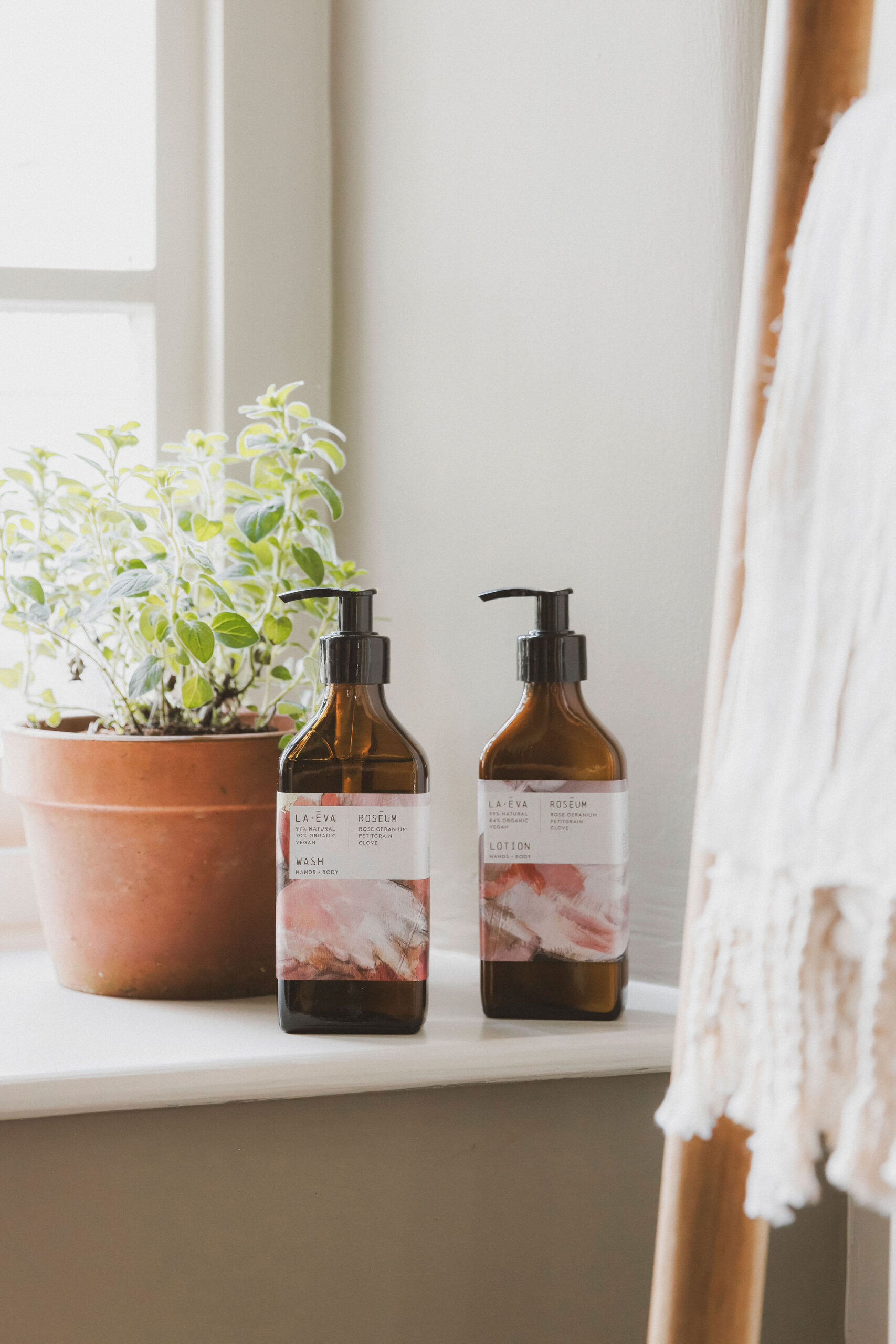 Hibiscus Soap - Hand & Body Wash Botanically Inspired Oils