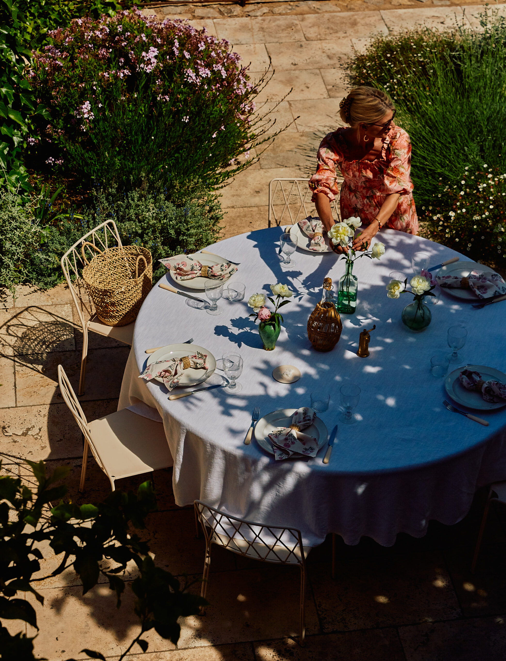 5461_JEANYCRONK_MarketLunchTable_032