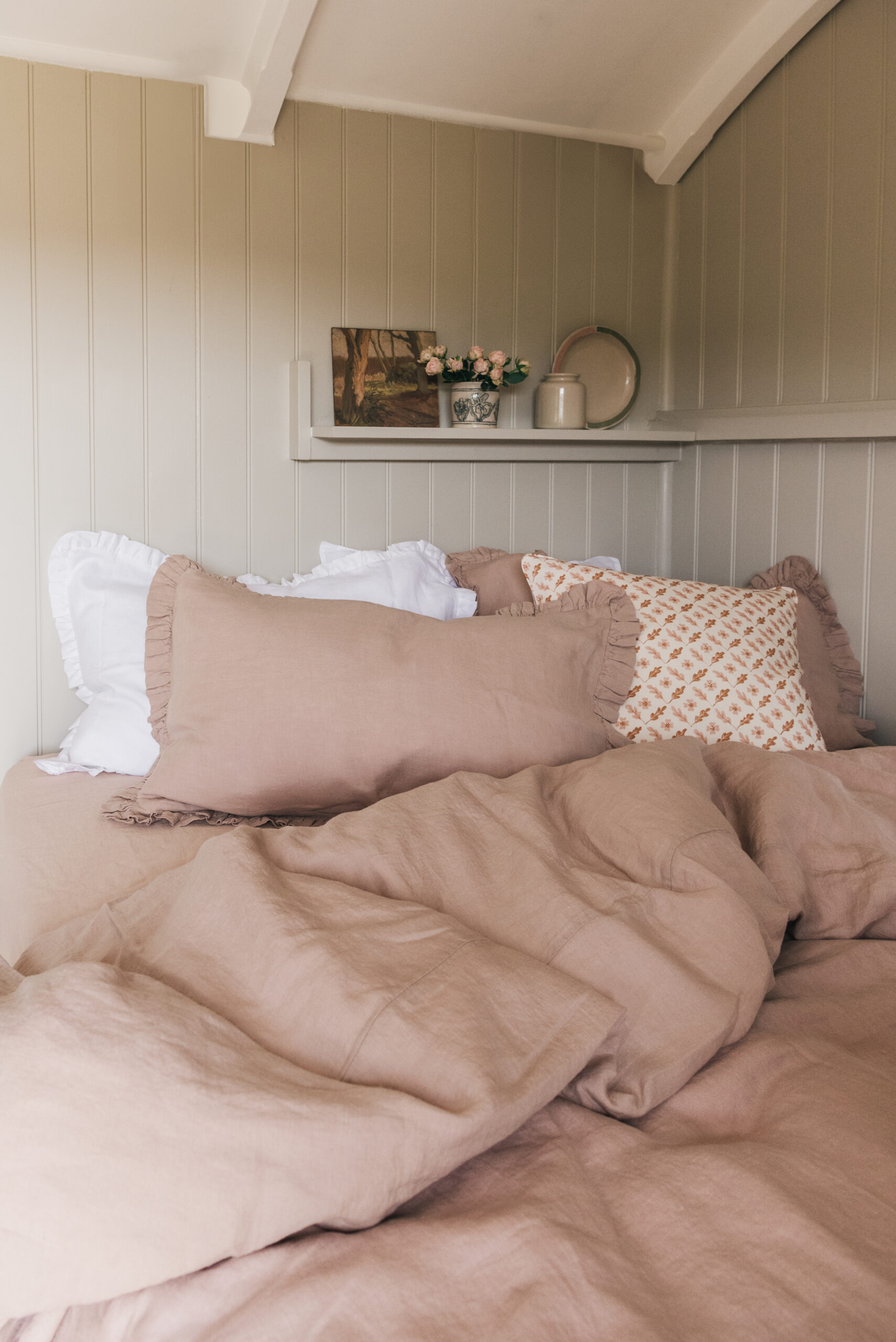 Sorbet_Living_Summer_2025-88-putty-linen-duvet-cover-high-res-full-size-portrait.-