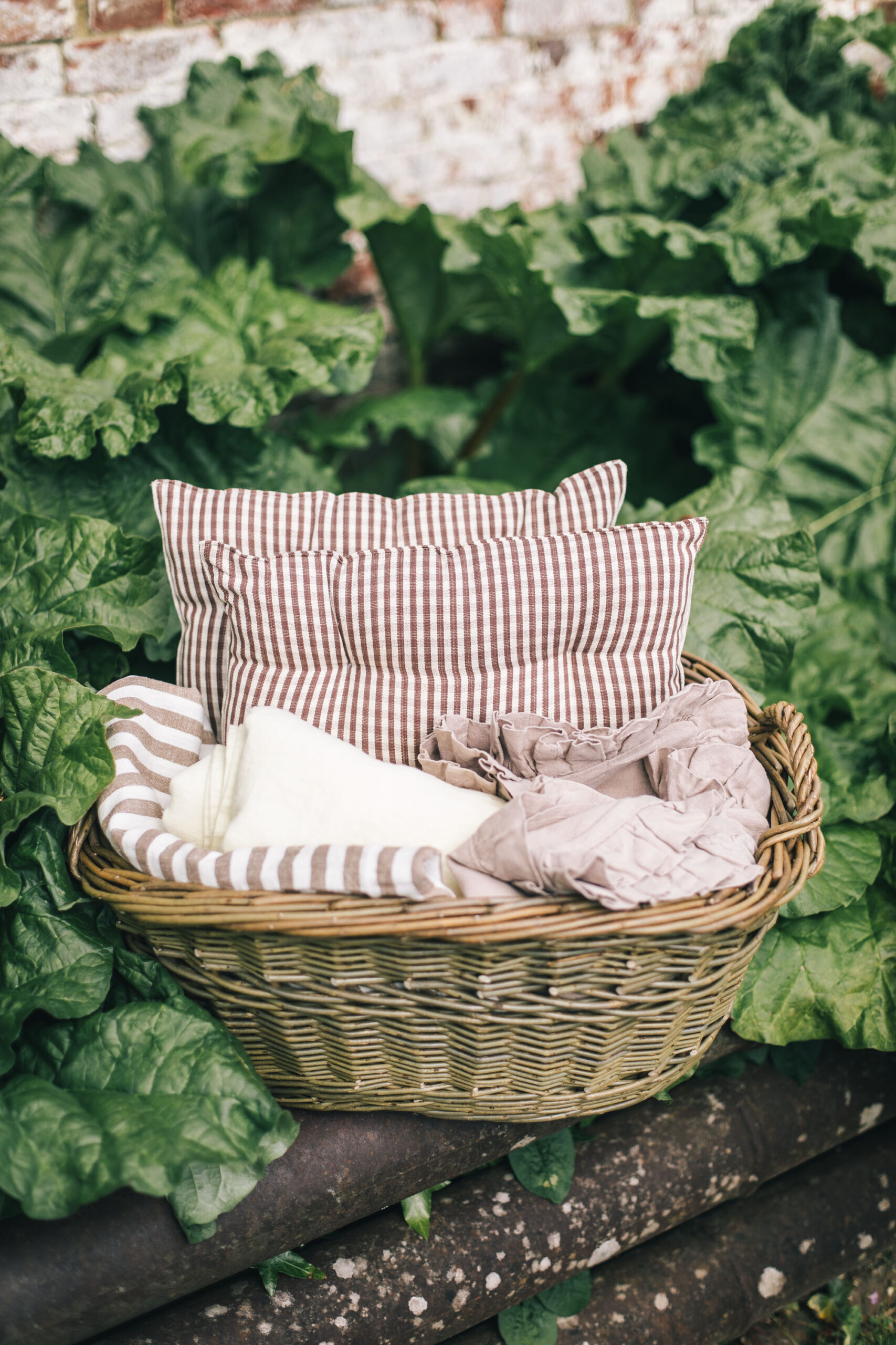 sorbet-living-laundry-basket-70642026