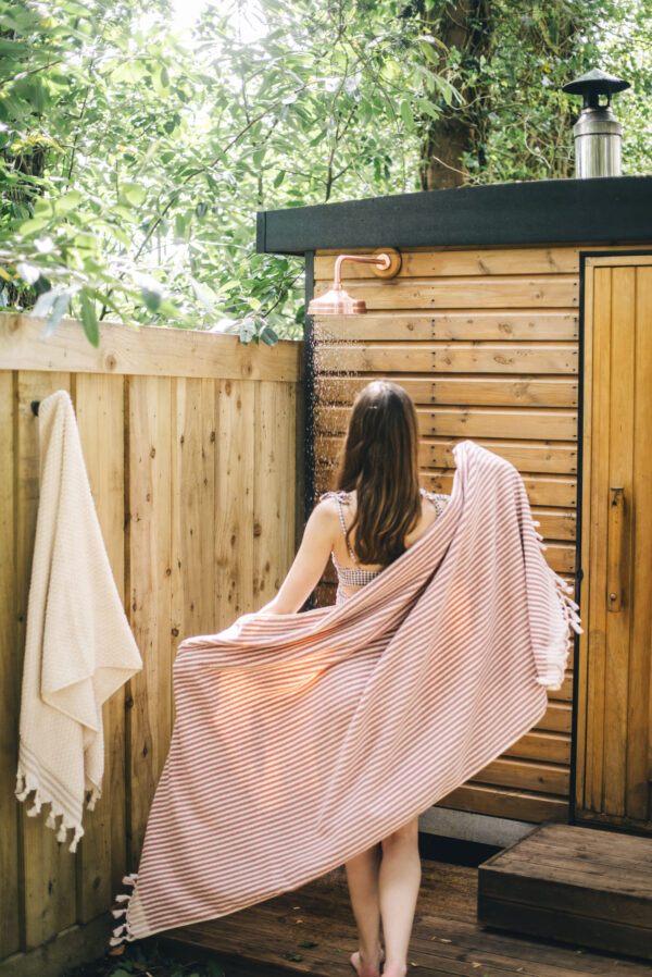 sorbet-living-raspberry-stripe-textured-bath-towel-66902026