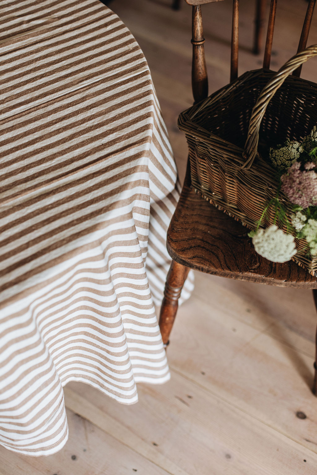 SorbetLivingAW26_AbbieMelle_Butterscotch-linen_tablecloth_87