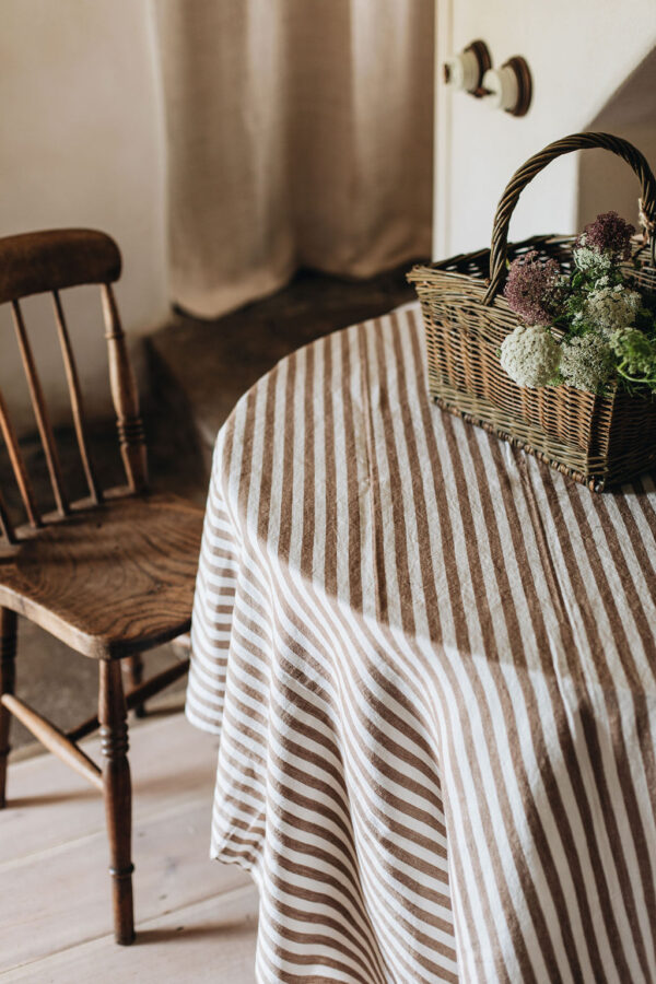 SorbetLivingAW26_AbbieMelle_butterscotch_linen_tablecloth_86