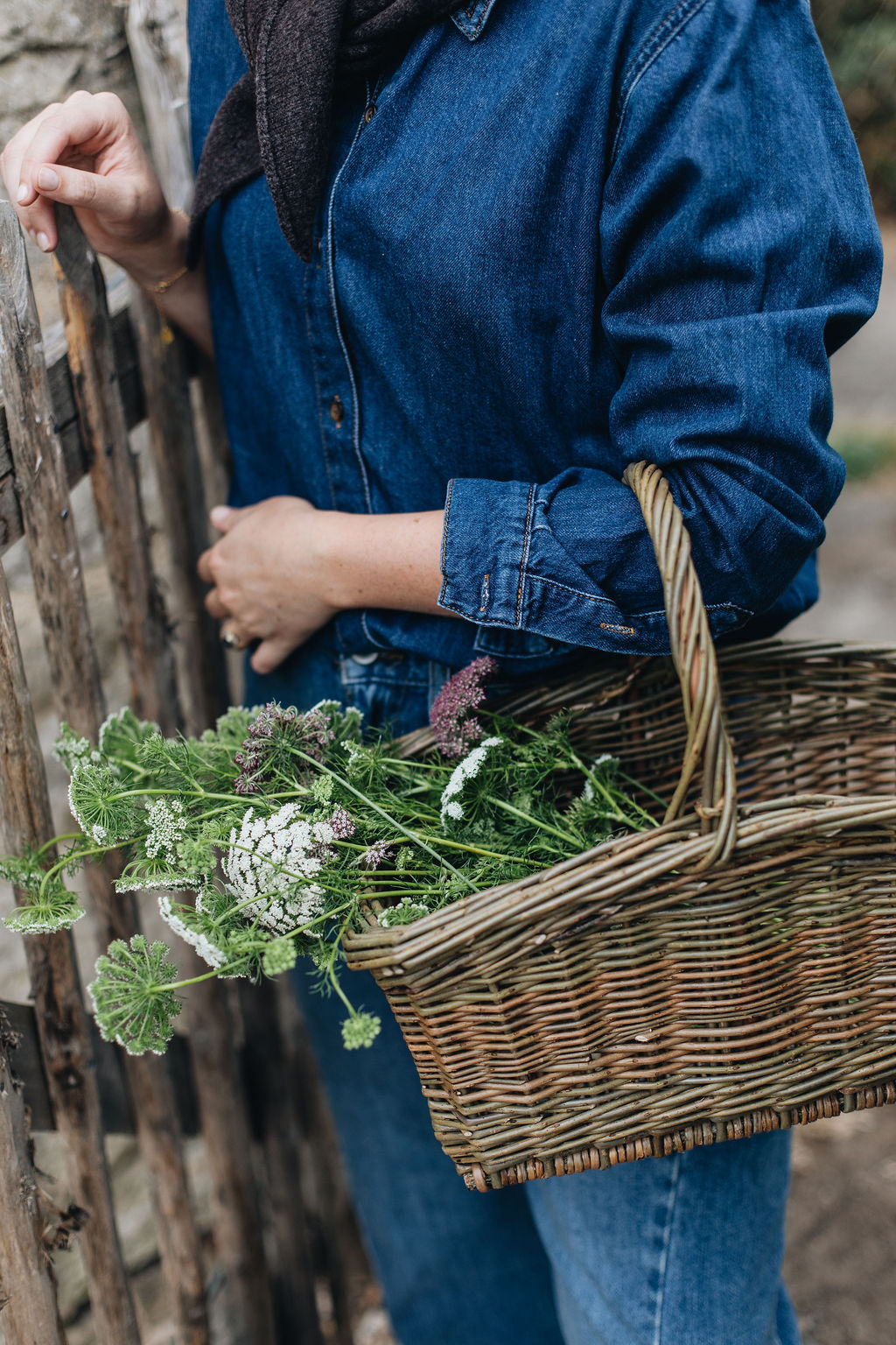 SorbetLivingAW26_AbbieMelle_carryall_handmade_willow_basket_124