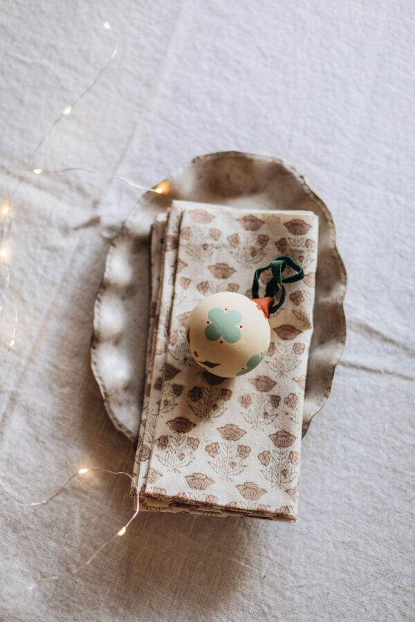 SorbetLivingAW26_AbbieMelle_hand_painted_bauble_cream_161