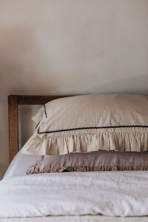 SorbetLivingAW26_AbbieMelle_soft_check_pillowcase_18