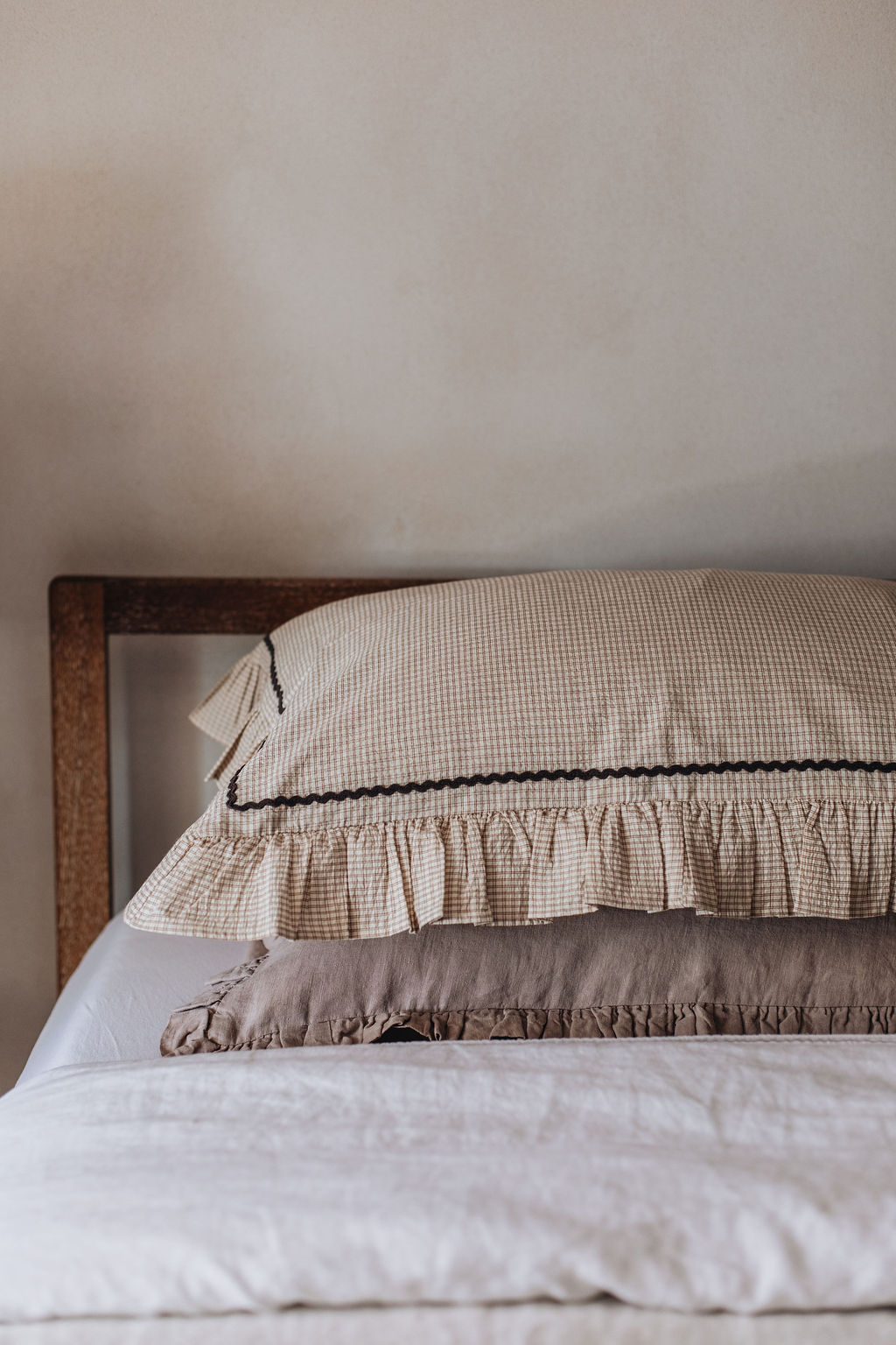 SorbetLivingAW26_AbbieMelle_soft_check_pillowcase_18
