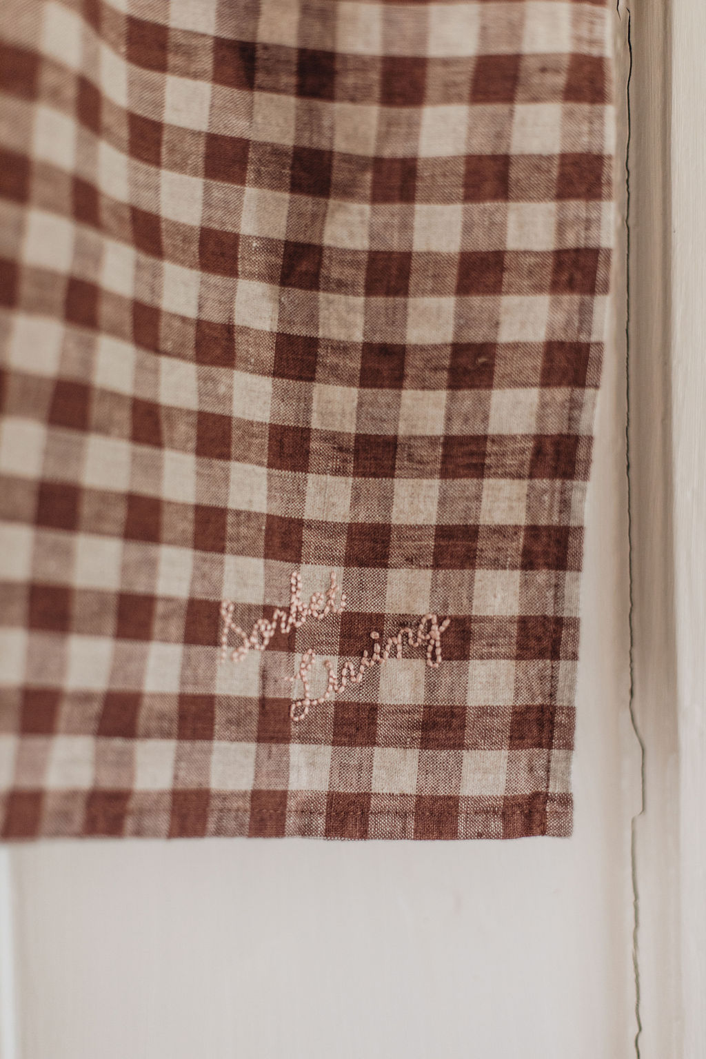 SorbetLivingAW26_AbbieMelle_sorbet-living_embroidered_line_teatowel_91