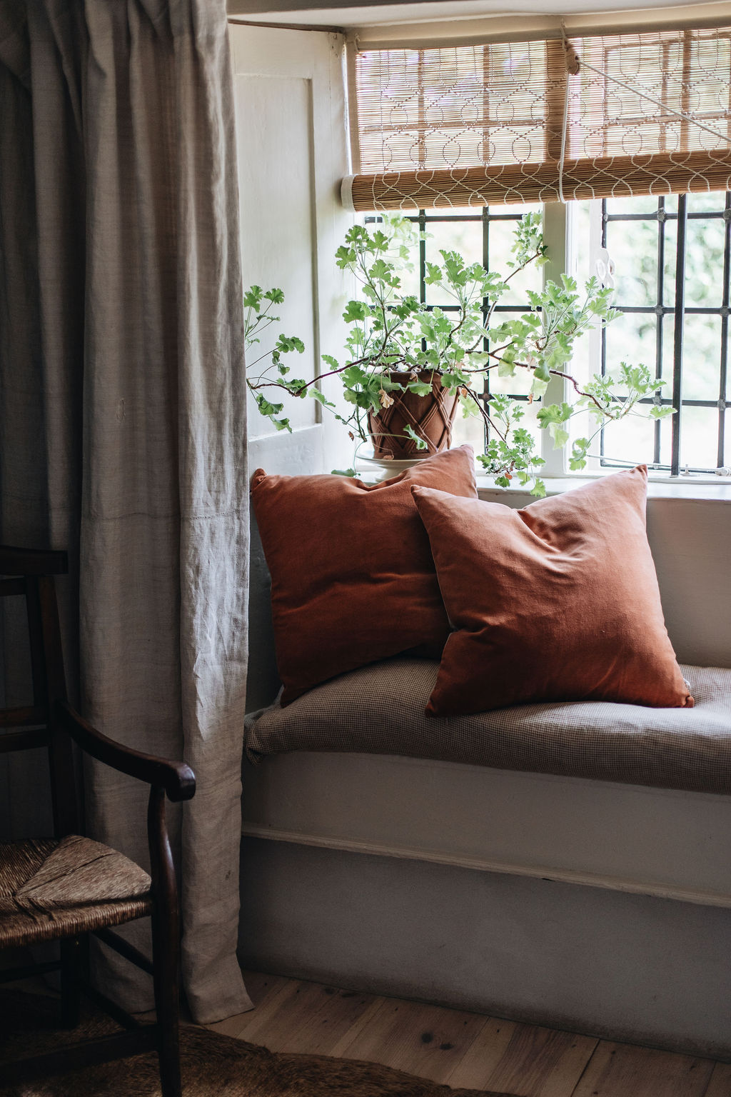 SorbetLivingAW26_AbbieMelle_velvet_and_linen_cushion_terracotta_92